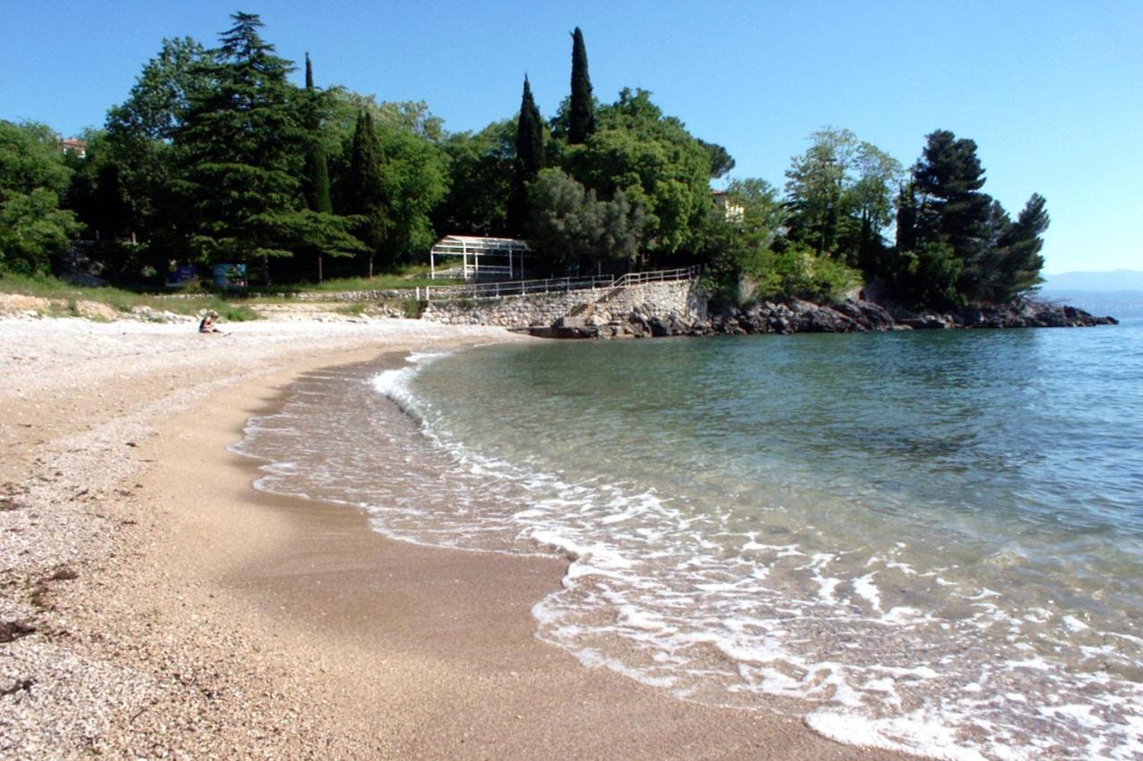 Apartments With A Parking Space Lovran, Opatija - 7713 Экстерьер фото